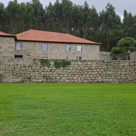 مزرعة للإقامة Caza De Cima De *
